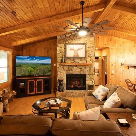 Cozy 'Grey Fox' Cabin Between Boone & Blowing Rock Luaran gambar